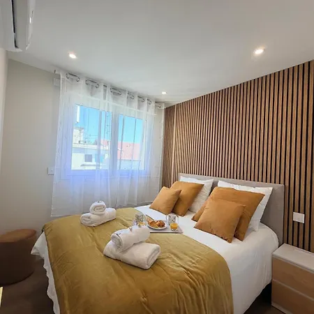 Center - 2 Bedrooms - 400 M Away - Parking Cannes